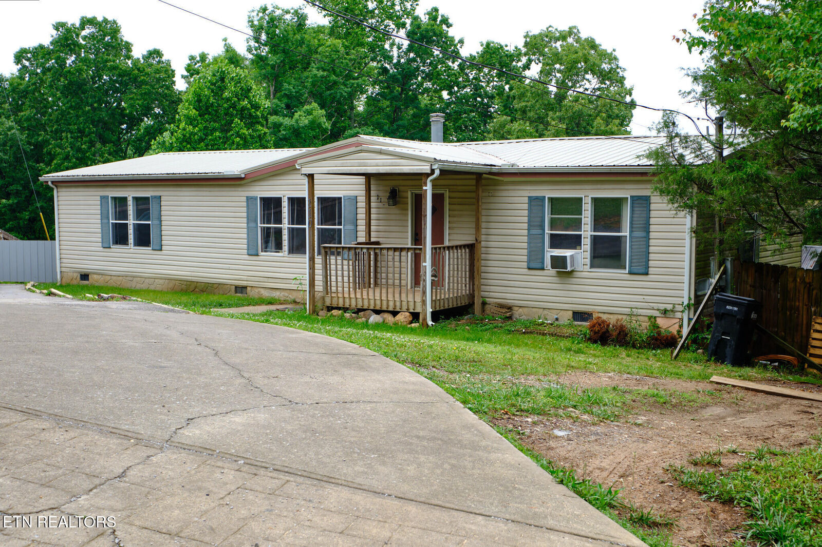 Property Photo:  110 Moosetrail Lane  TN 37849 