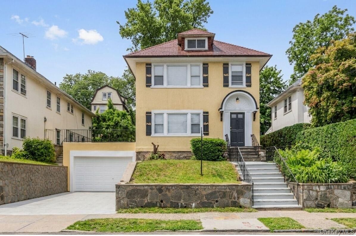 Property Photo:  106 Hillside Avenue  NY 10553 