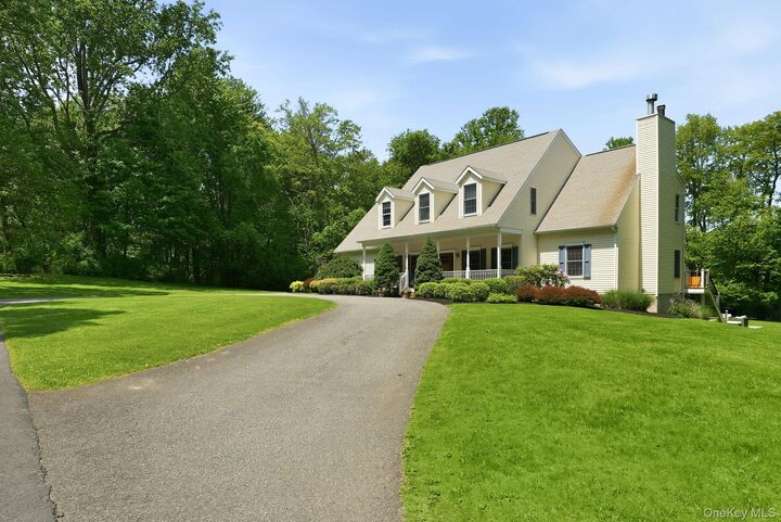 Property Photo:  882 Kipling Drive  NY 10598 