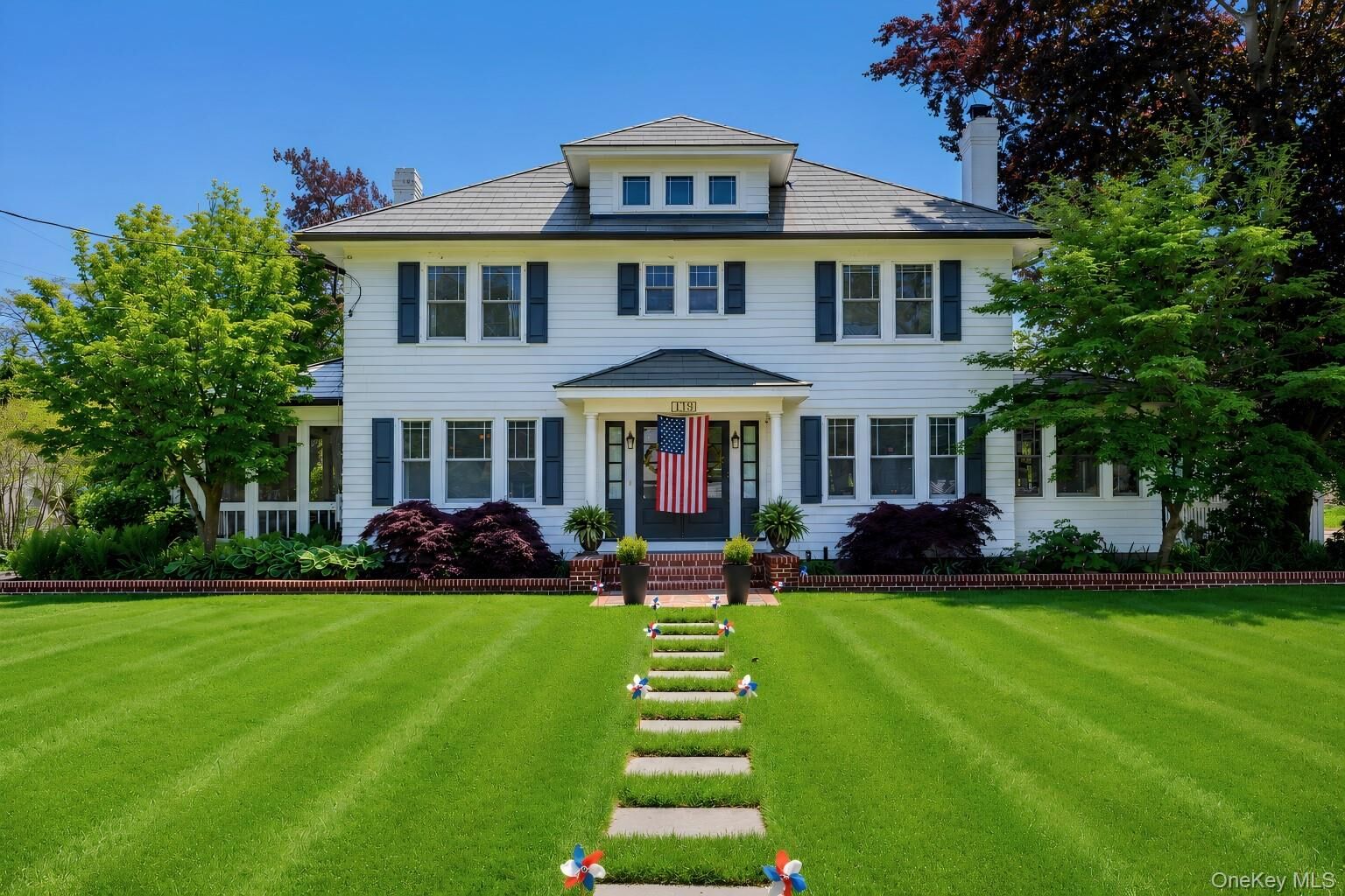 Property Photo:  119 Hubbard Avenue  NY 11901 
