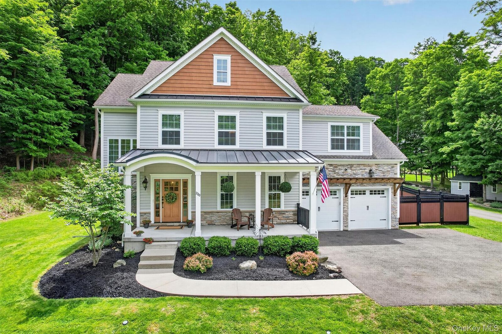 Property Photo:  220 Bay View Avenue  NY 12520 