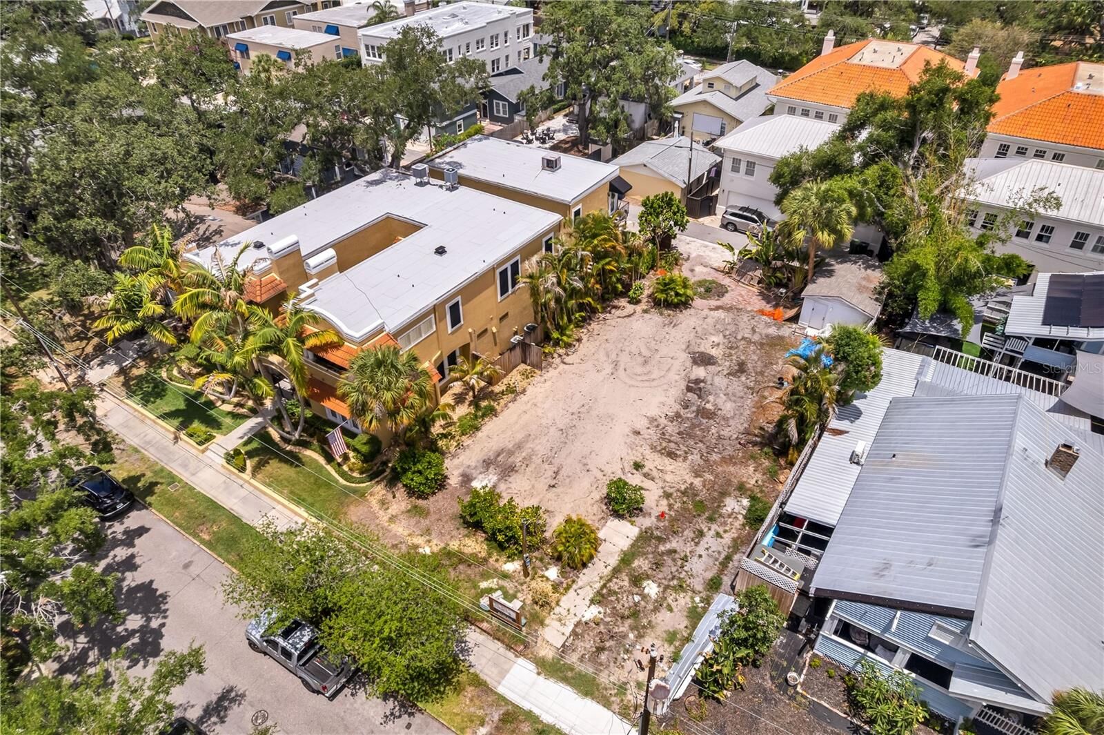 Property Photo: 1703 W Jetton Avenue FL 33606