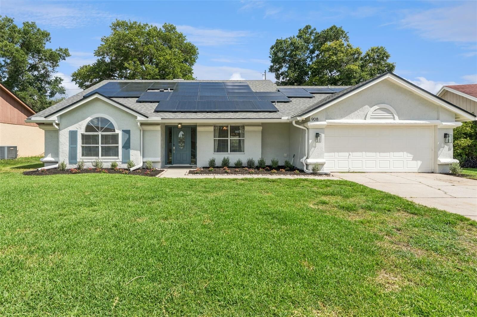 Property Photo:  908 Sloewood Court  FL 32746 