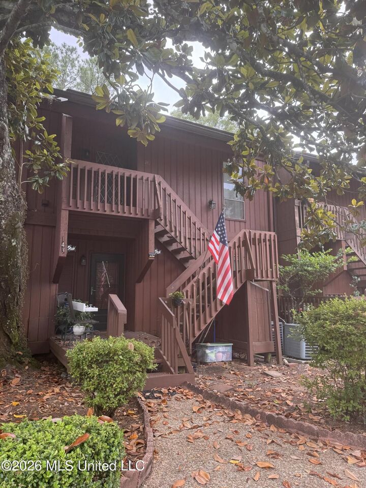 Property Photo:  243 Lakeside Villa  MS 39525 