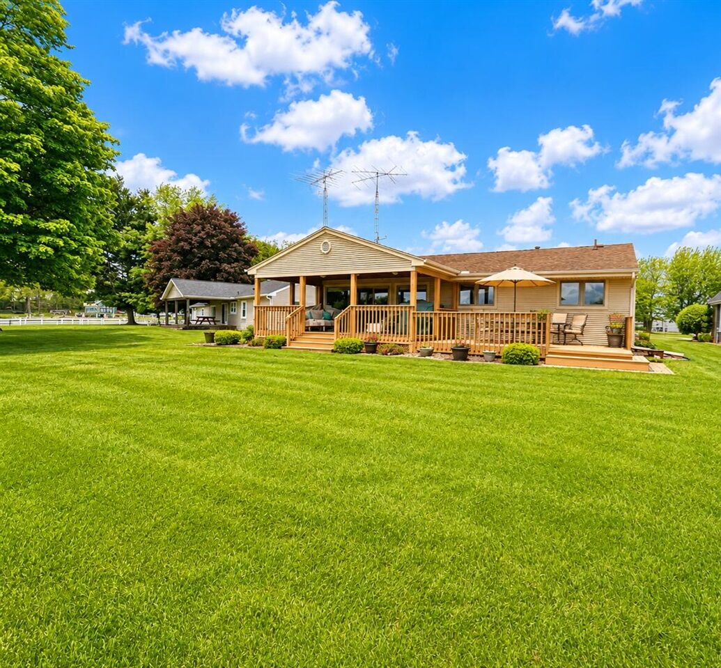 Property Photo:  173 S Grand Pointe Drive  MI 49230-9749 