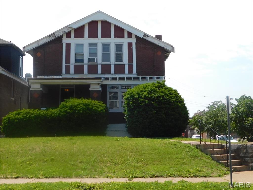 Property Photo: 4502 Harris Avenue MO 63115