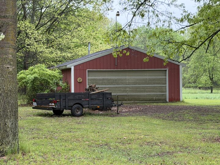 Property Photo: 6242 Hawley Highway MI 48809