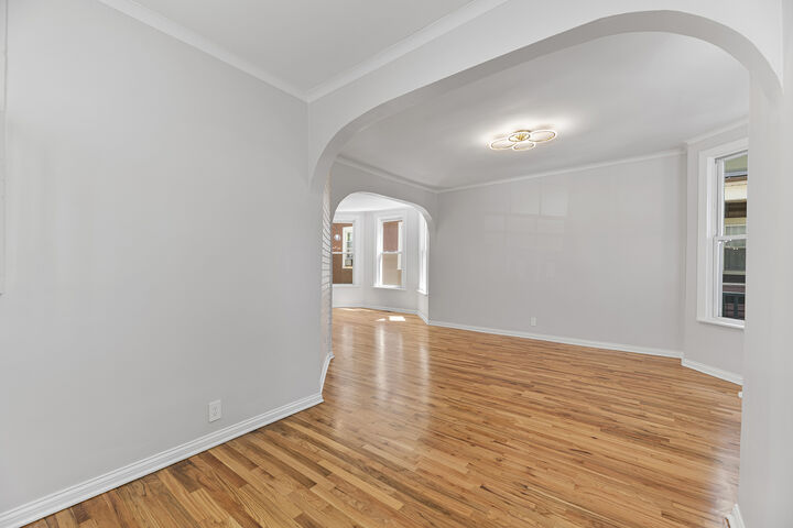 Property Photo:  929 N Latrobe Avenue  IL 60651 