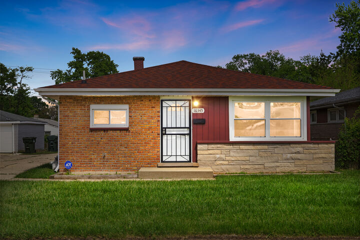 Property Photo: 16343 Dixie Highway IL 60428