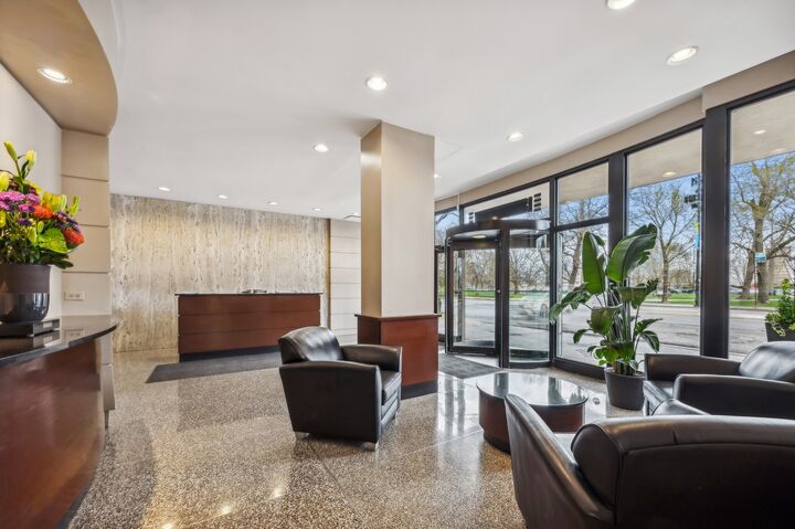 Property Photo:  1850 N Clark Street 3003  IL 60614 