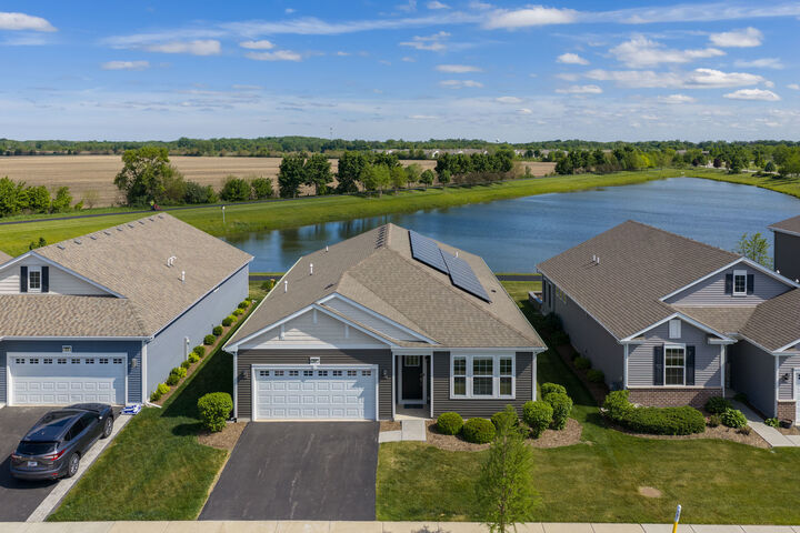 Property Photo: 833 Americana Avenue IL 60140