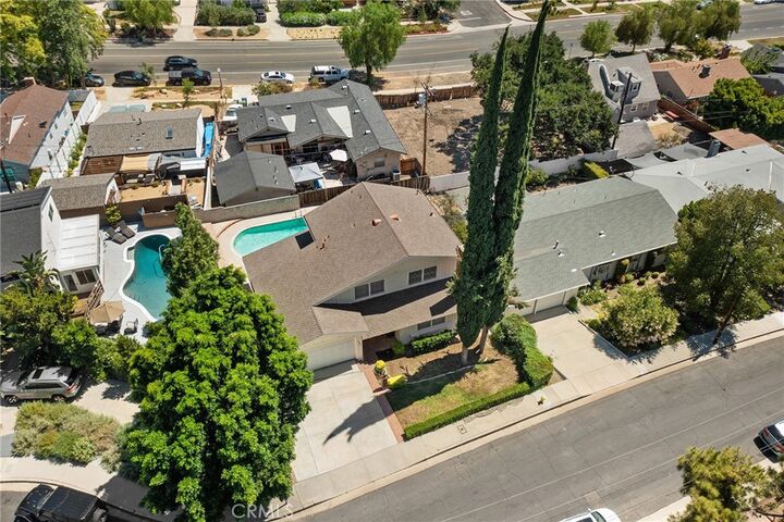 Property Photo: 21816 Providencia Street CA 91364