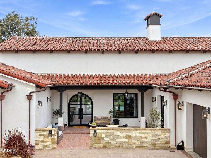 Property Photo:  130 Avocado Place  CA 93010 