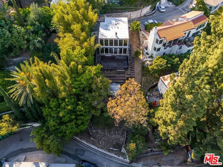 Property Photo: 2274 Vasanta Way CA 90068