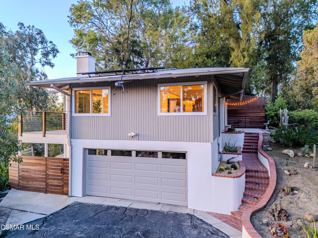 Property Photo:  5101 Calatrana Drive  CA 91364 