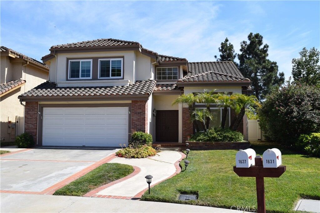 Property Photo:  1627 Dawson Drive  CA 92081 