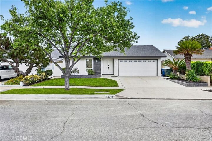 Property Photo:  12314 Carnaby Street  CA 90703 