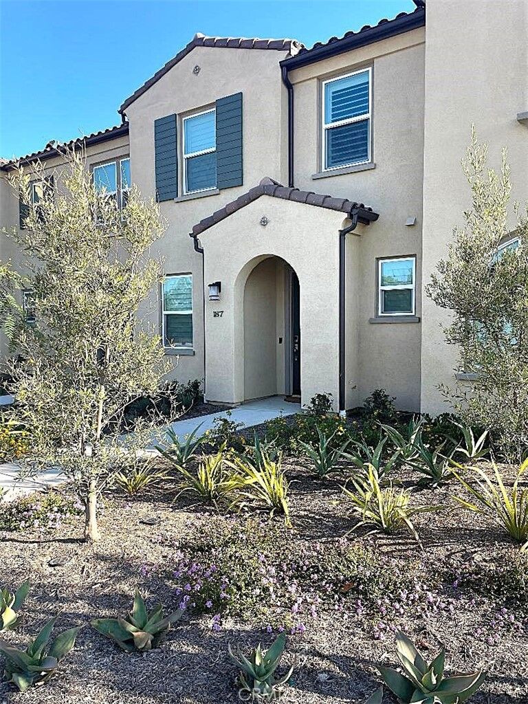 Property Photo: 187 Capistrano Drive 187 CA 93004