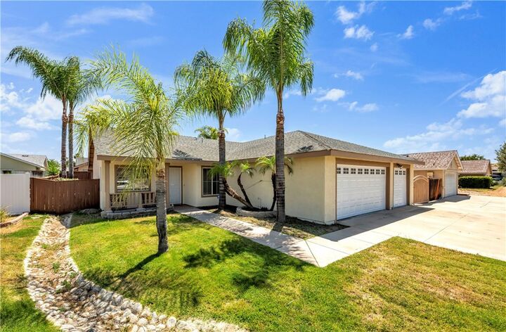 Property Photo:  42849 Seal Rock Court  CA 92544 