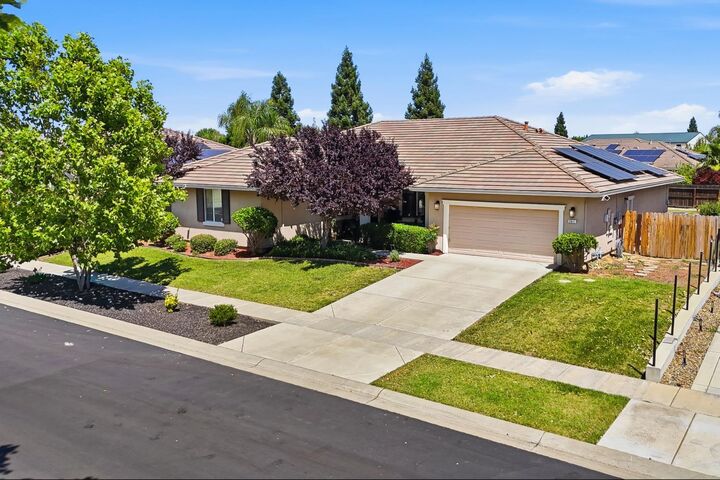 Property Photo:  2011 Roy Ranch Way  CA 95961 