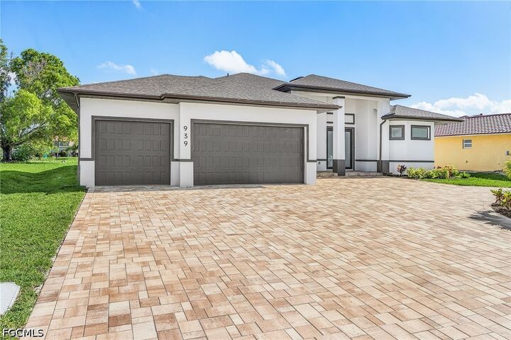 Property Photo:  939 Mohawk Parkway  FL 33914 
