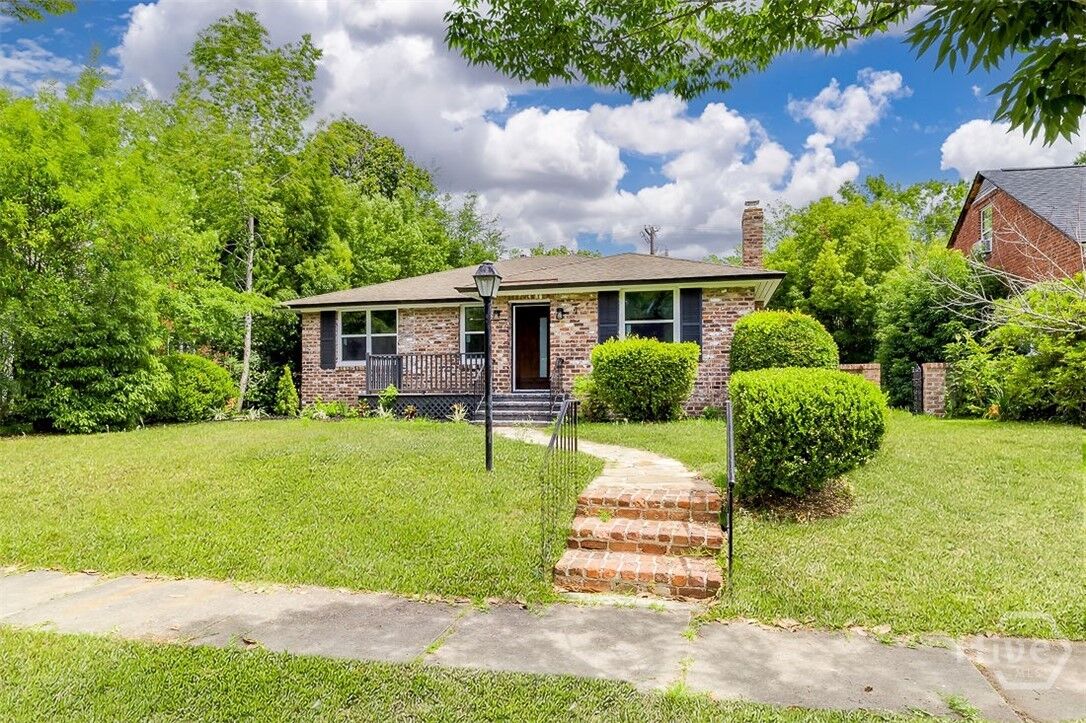Property Photo:  412 E 53rd Street  GA 31405 