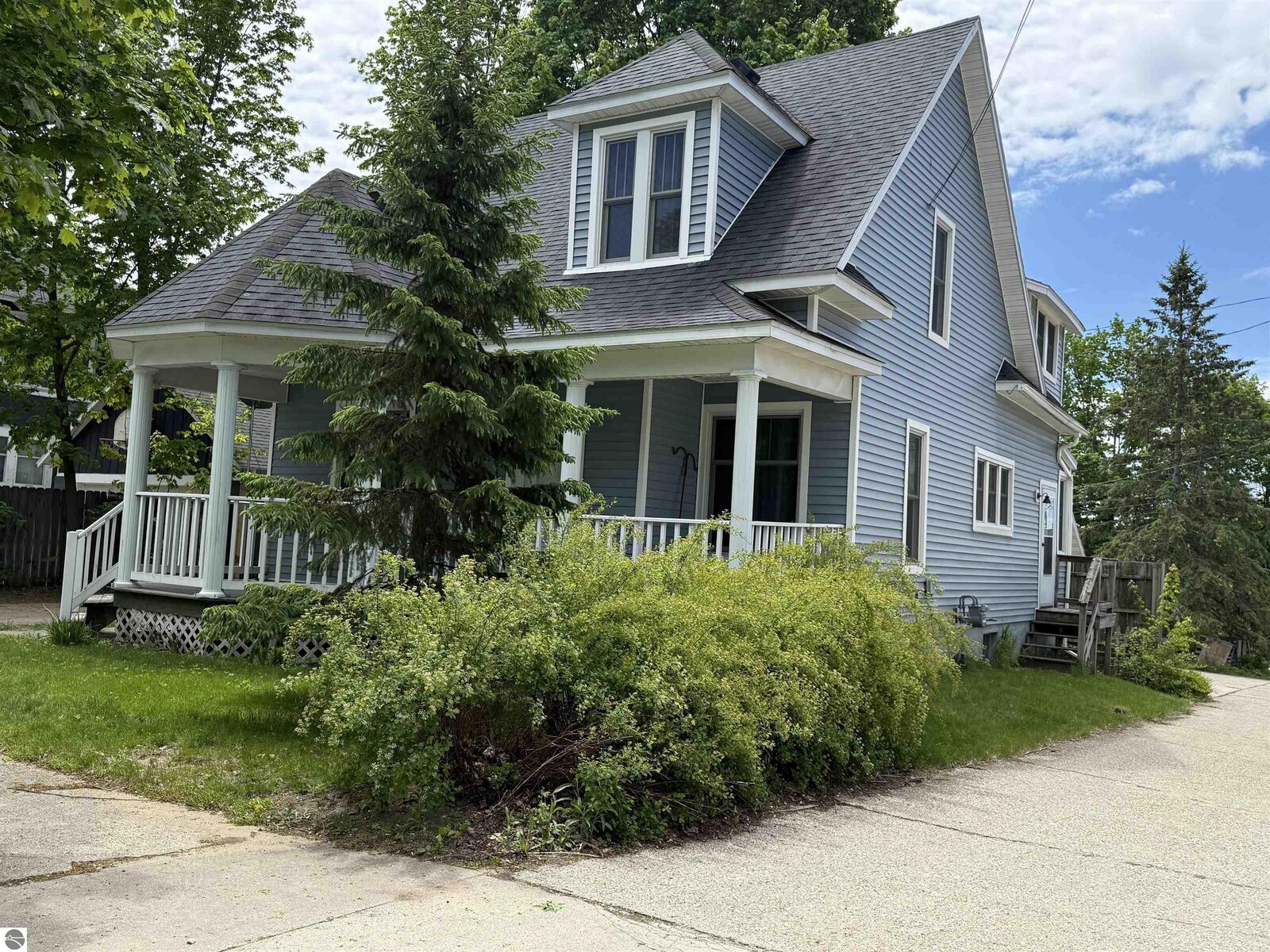 Property Photo:  414 S Simons Street  MI 49601 