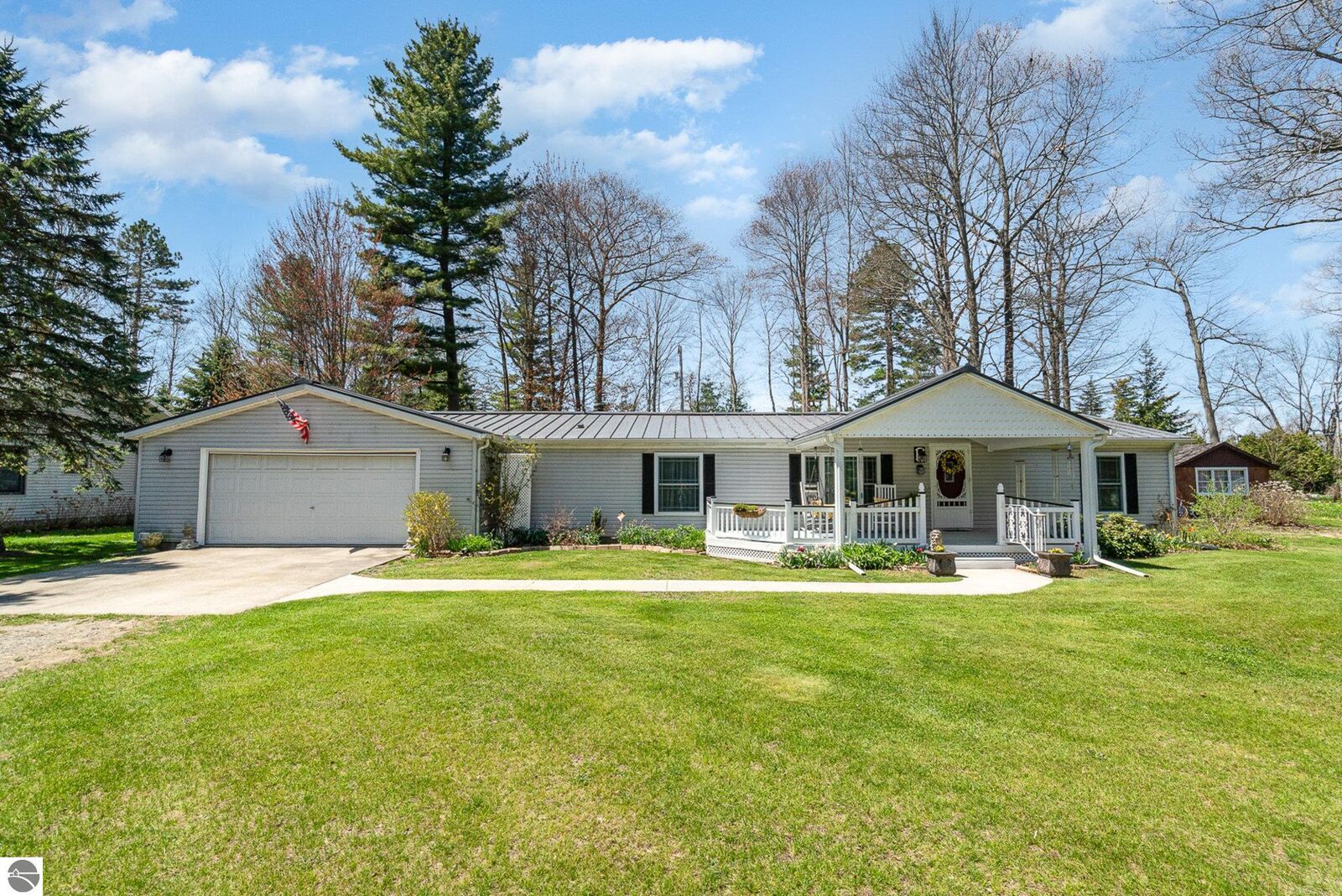 Property Photo: 2423 West Drive MI 48763