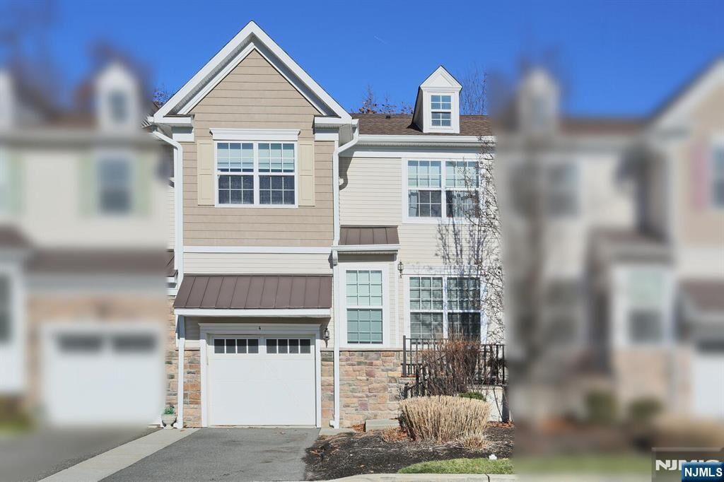 Property Photo:  4 Masterson Court 4  NJ 07463 