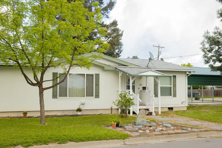 Property Photo:  516 W 4th Street  MT 59923 
