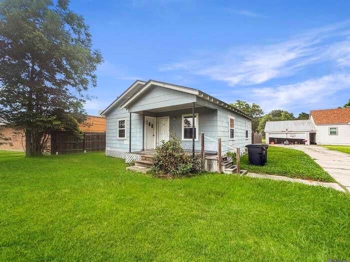 Property Photo:  4198 Pasadena Dr Drive  LA 70814 
