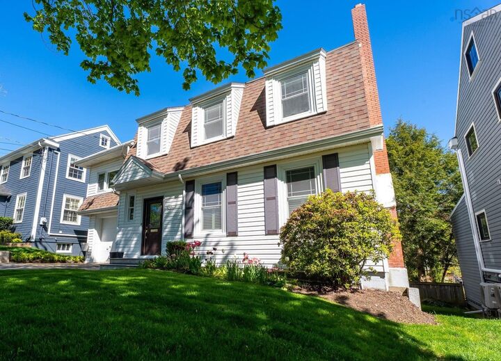 Property Photo: 6031 Oakland Road NS B3H 1N9