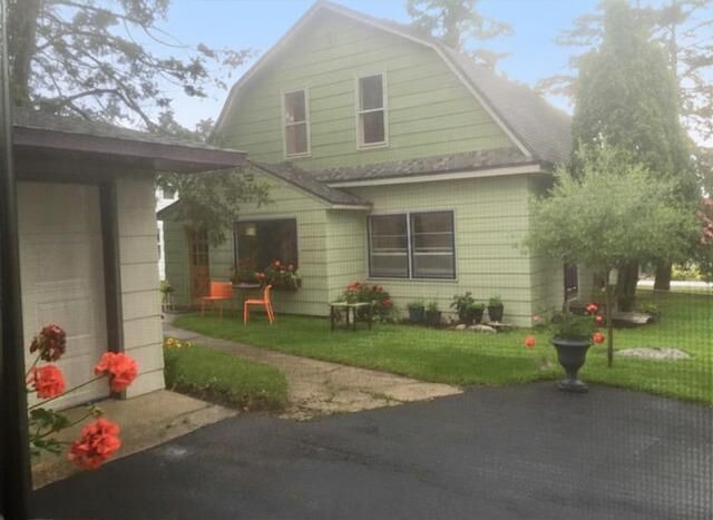 Property Photo:  202 Division Street S  MN 56484 