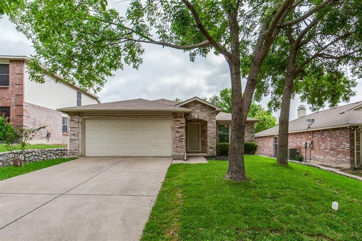 Property Photo:  2508 Clear Brook Drive  TX 75071 