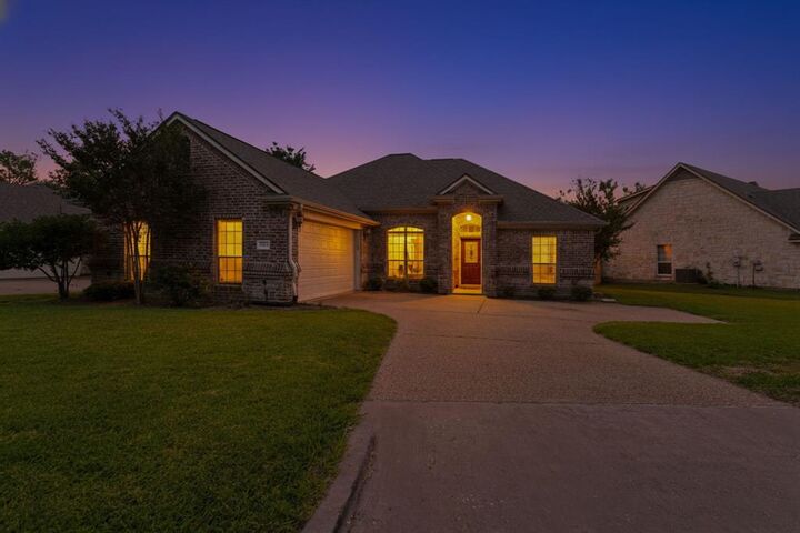 Property Photo: 3148 Lippizan Street TX 76706