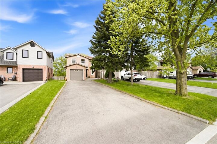 Property Photo:  3124 Driftwood Drive  ON L7M 3C9 