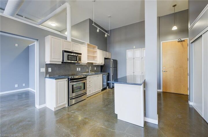 Property Photo:  404 King Street W 526  ON N2G 4Z9 