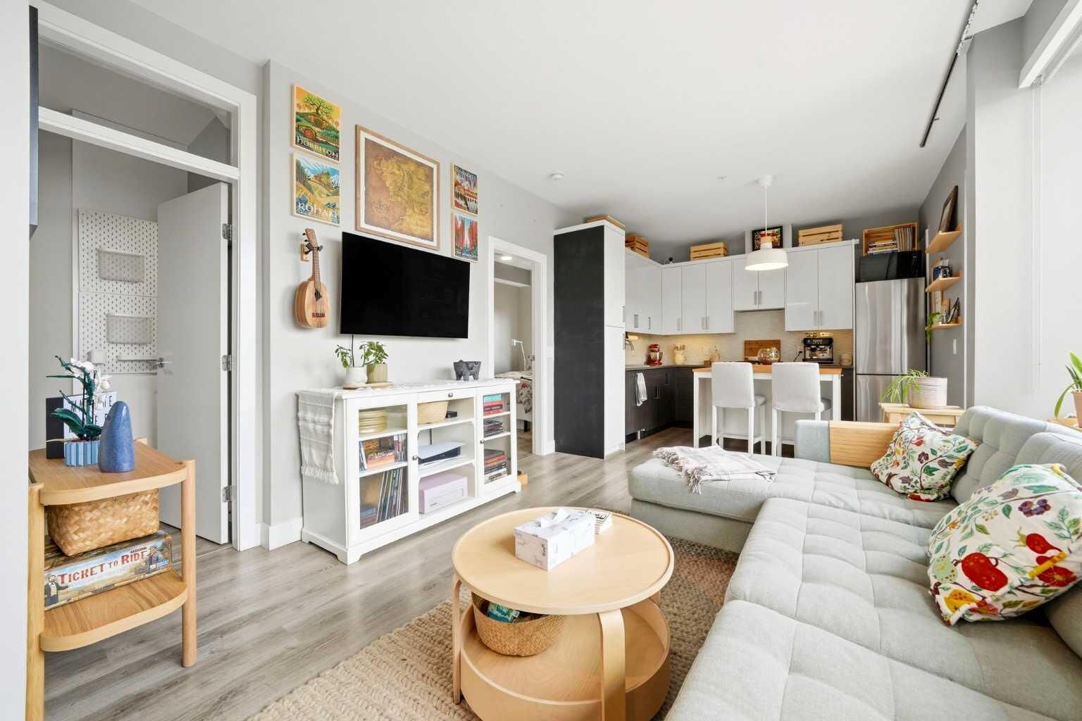 Property Photo: 1521 26 Avenue SW 403 AB T2T 1C4