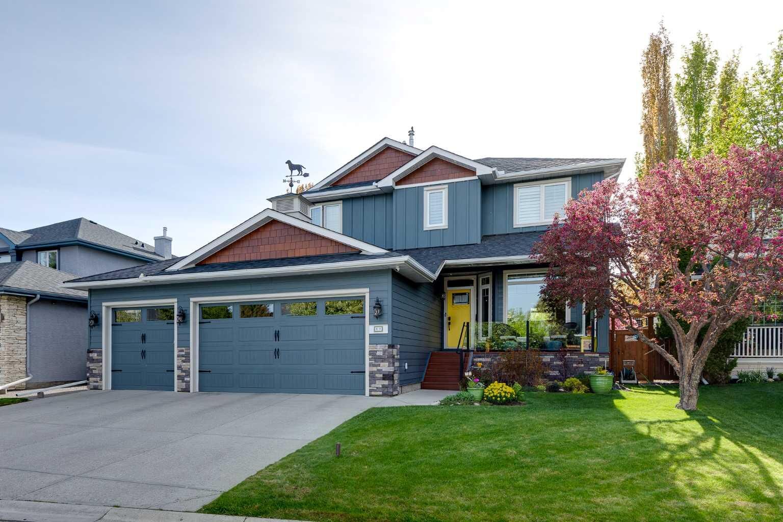 Property Photo: 89 Douglasdale Crescent SE AB T2Z 3A2