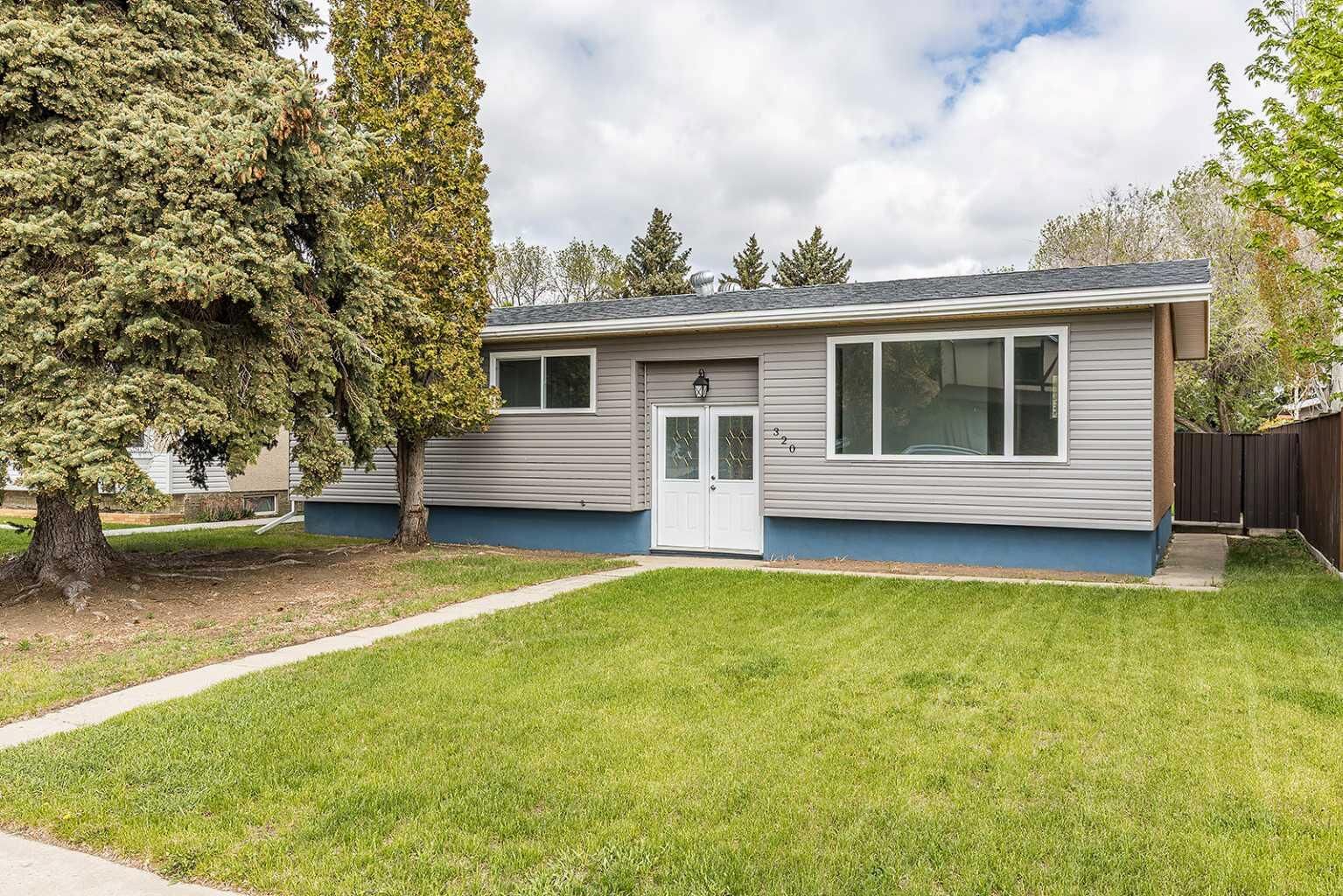 Property Photo:  320 16 Street NE  AB T1A 7L9 