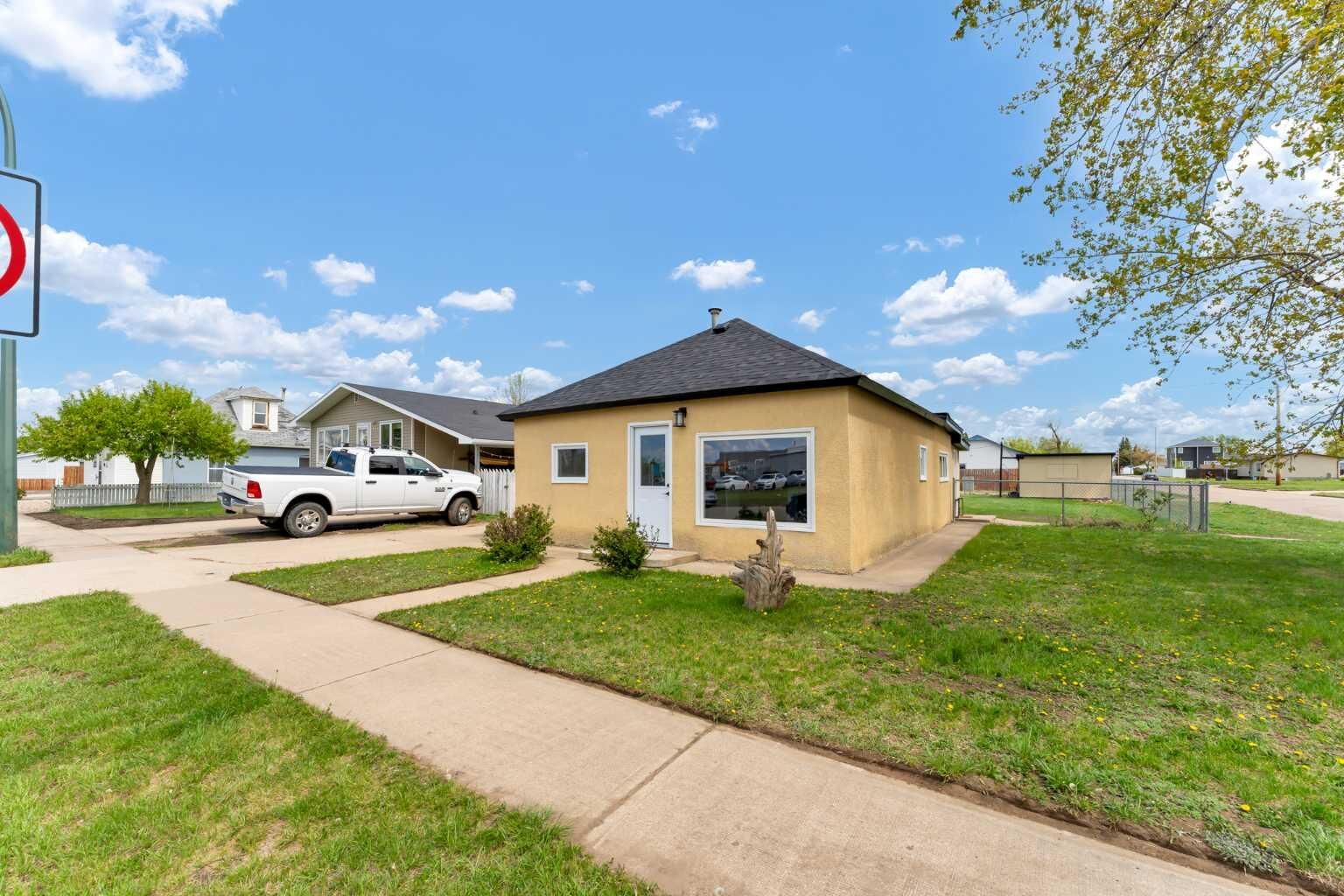 Property Photo:  837 Main Street S  AB T0J 2P0 