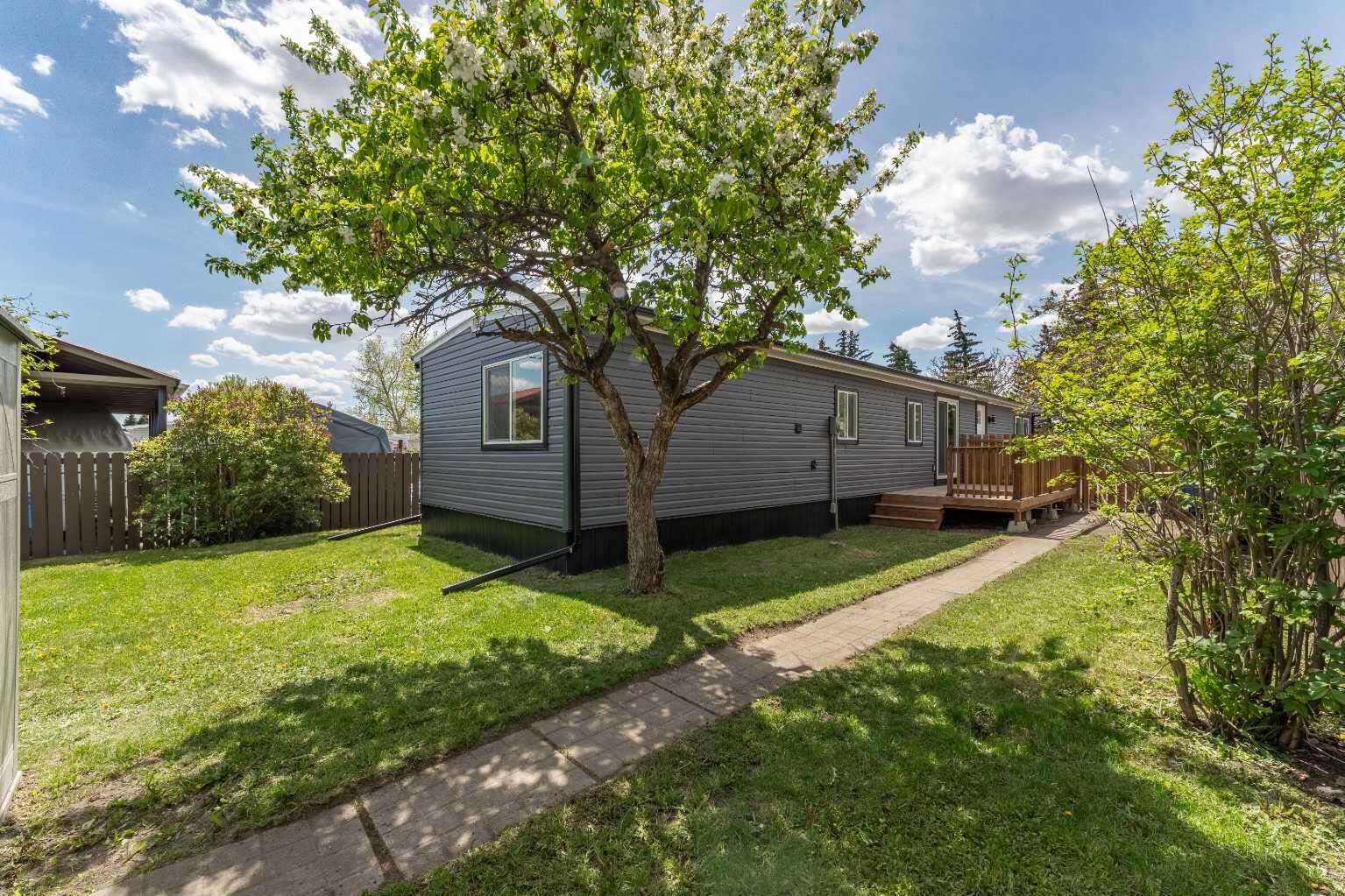 Property Photo:  36 Big Hill Way SE  AB T4A 1M7 