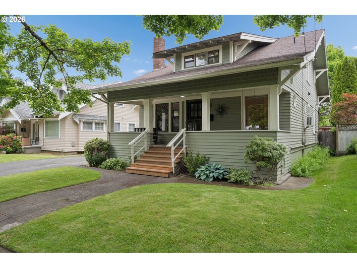 Property Photo:  1613 N Willamette Blvd  OR 97217 