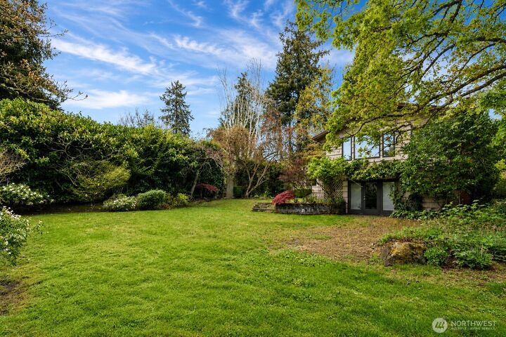 Property Photo: 7611 NE 8th Street WA 98039