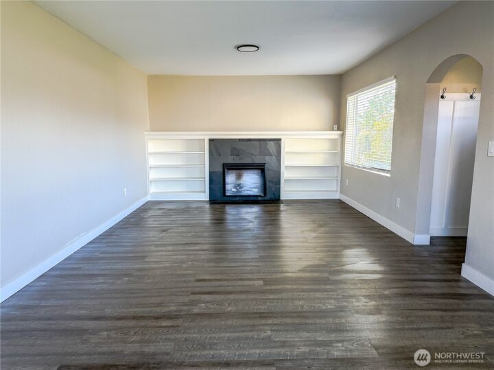 Property Photo: 2401 Aberdeen Avenue WA 98520