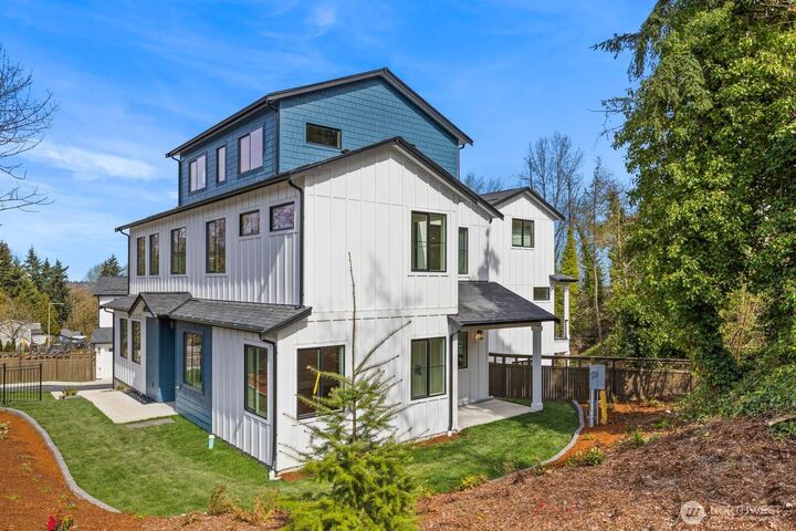 Property Photo:  9434  Olson Place SW  WA 98106 