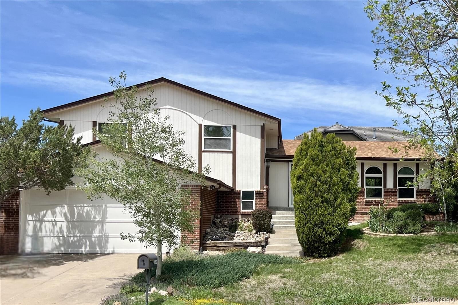 Property Photo: 7053 E Maplewood Avenue CO 80111