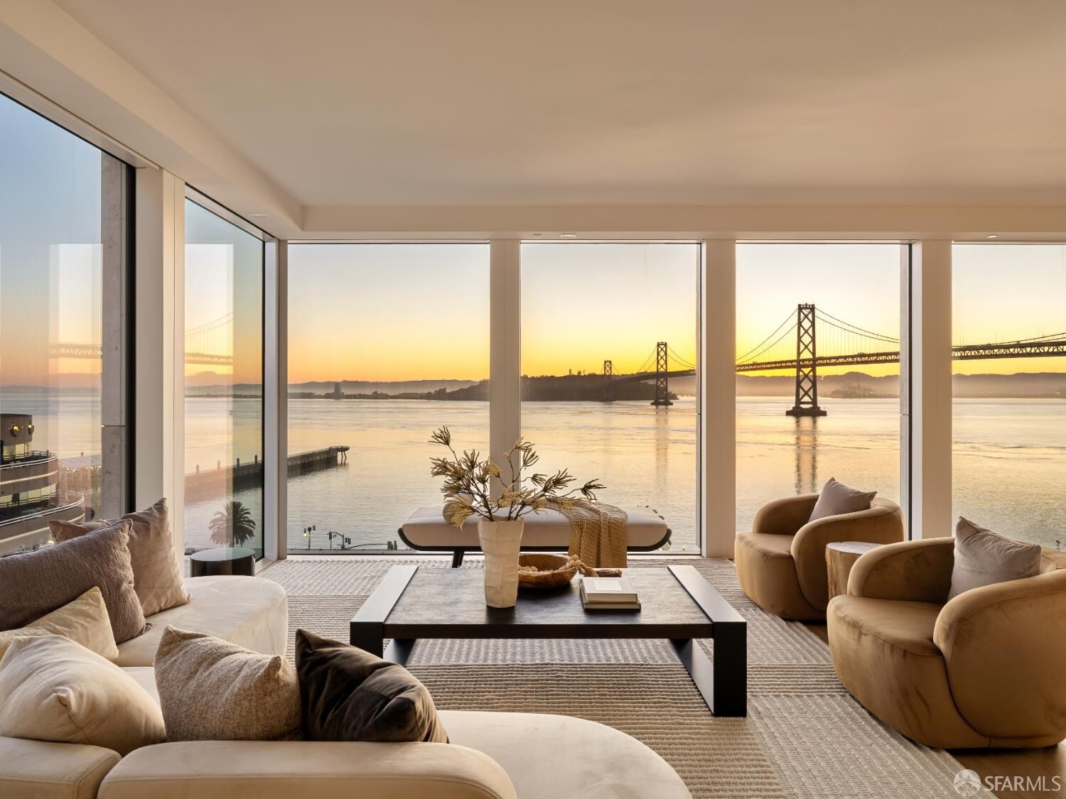 Property Photo:  1 Steuart Lane 906  CA 94105 