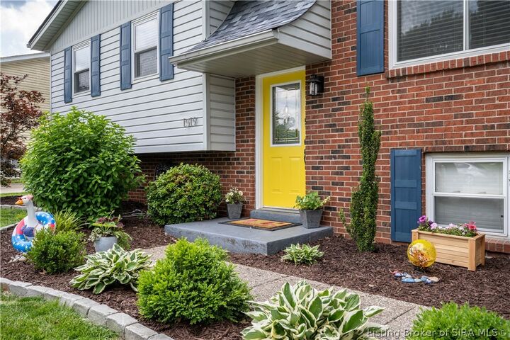 Property Photo: 1519 Northaven Drive IN 47130