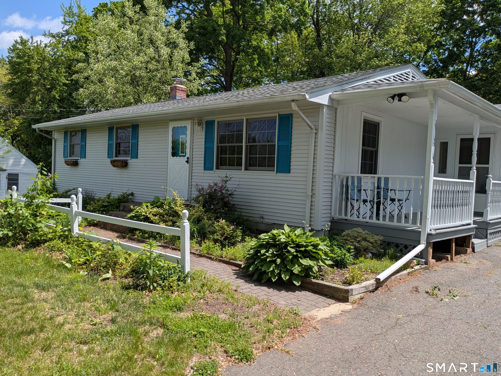 Property Photo:  16 Jan Drive  CT 06066 